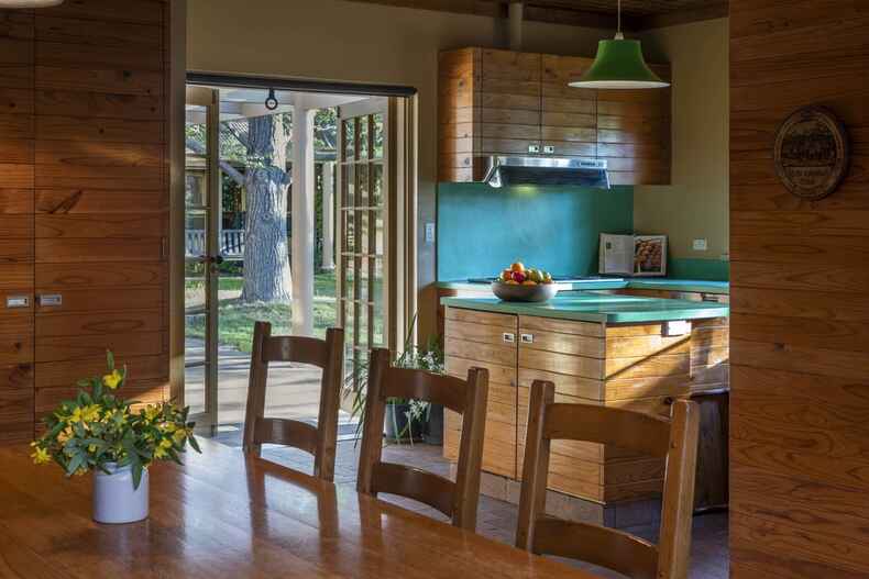 45 Tasmania Circle Forrest 45 Tasmania Circle Forrest