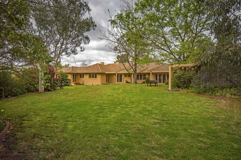 45 Tasmania Circle Forrest 45 Tasmania Circle Forrest