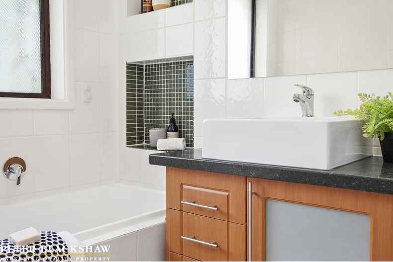 52 Alroy Circuit Hawker 52 Alroy Circuit Hawker