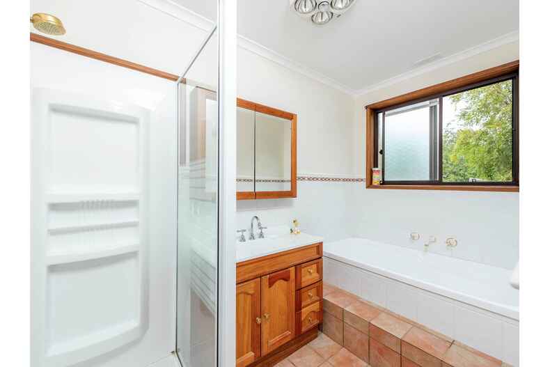 313 Bugden Avenue Fadden 313 Bugden Avenue Fadden