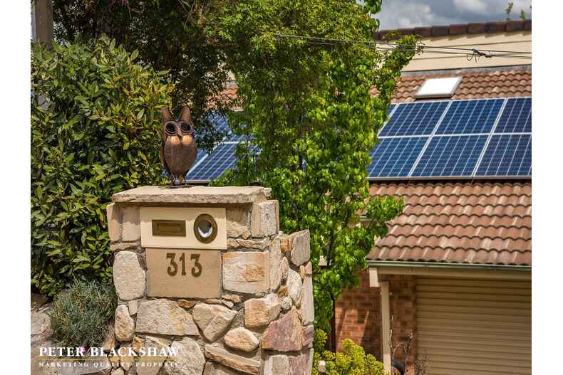 313 Bugden Avenue Fadden 313 Bugden Avenue Fadden