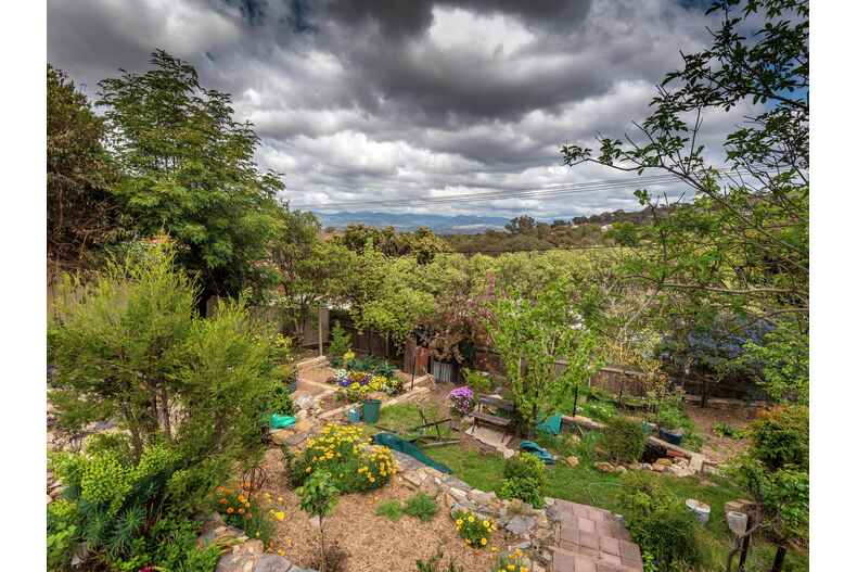 313 Bugden Avenue Fadden 313 Bugden Avenue Fadden