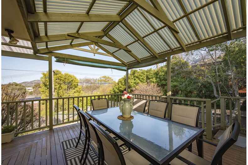 74 Fitchett Street Garran