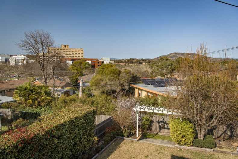 74 Fitchett Street Garran