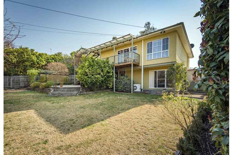 74 Fitchett Street Garran