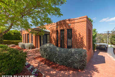 44 Fergusson Crescent Deakin