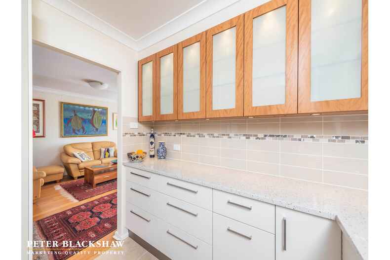 44 Fergusson Crescent Deakin 44 Fergusson Crescent Deakin