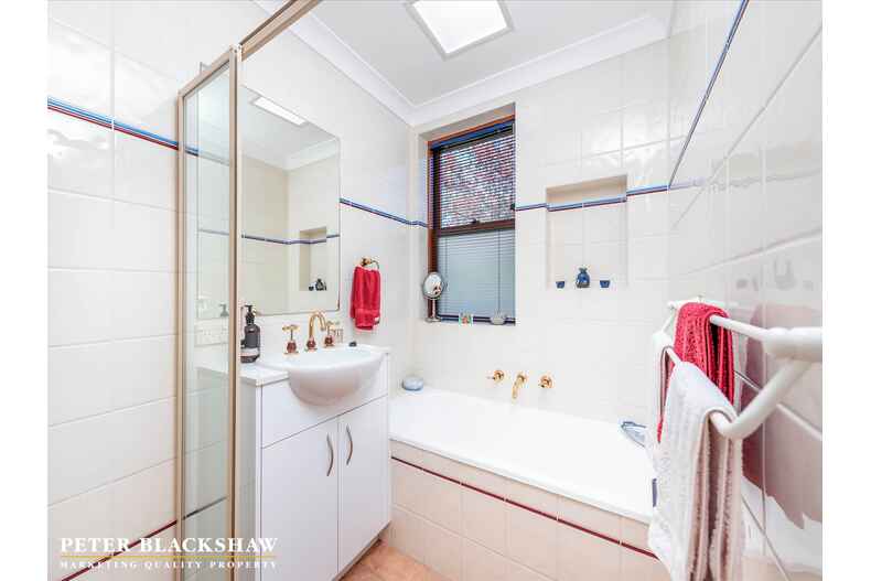 44 Fergusson Crescent Deakin 44 Fergusson Crescent Deakin