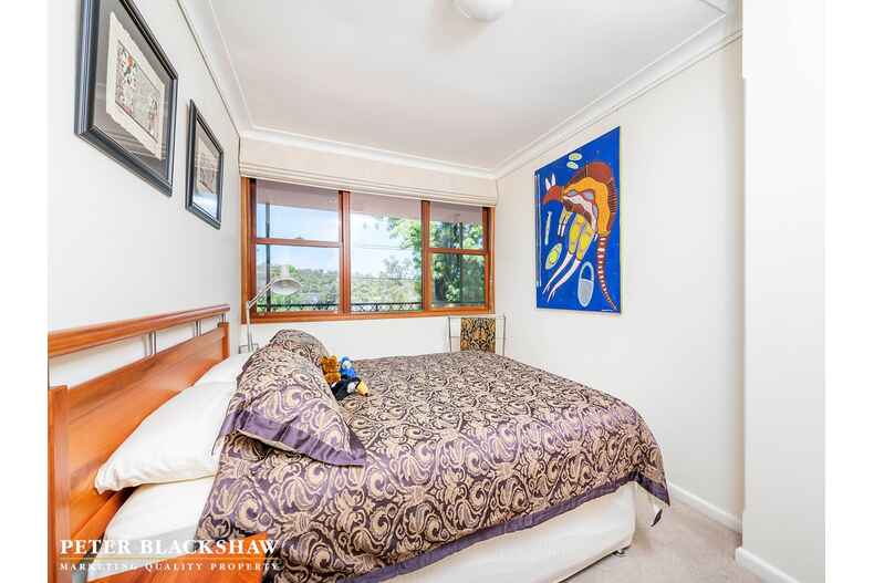 44 Fergusson Crescent Deakin 44 Fergusson Crescent Deakin