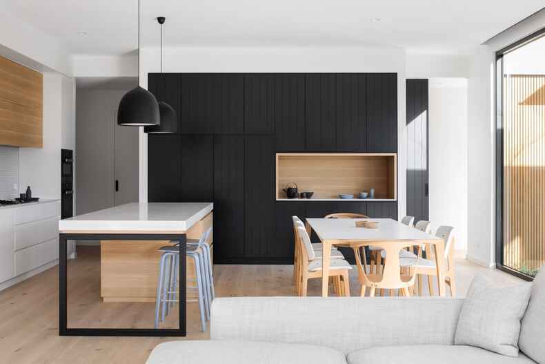 15 Novar Street Yarralumla 15 Novar Street Yarralumla