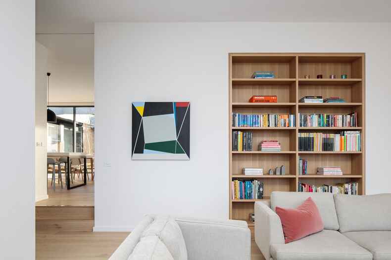 15 Novar Street Yarralumla 15 Novar Street Yarralumla