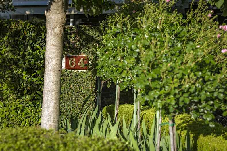 64 Banks Street Yarralumla 64 Banks Street Yarralumla