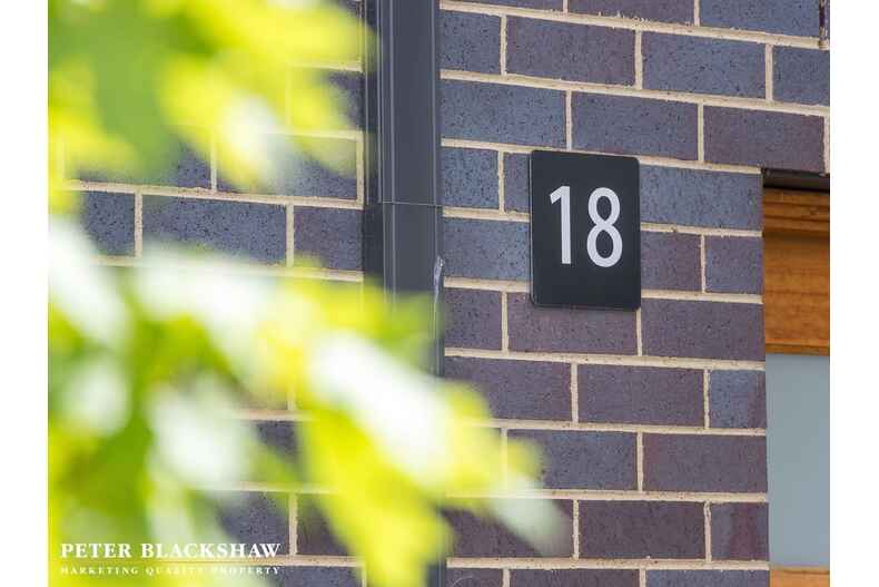 18/8 Henry Kendall Street Franklin 18/8 Henry Kendall Street Franklin