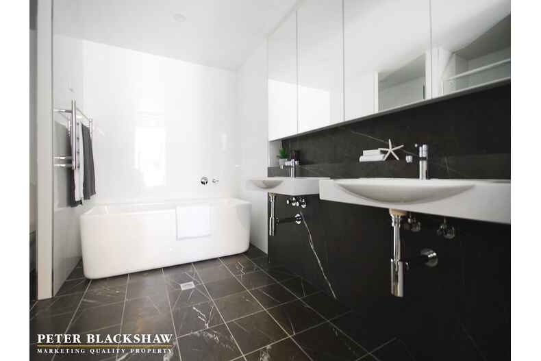 25/18 Austin Street Griffith