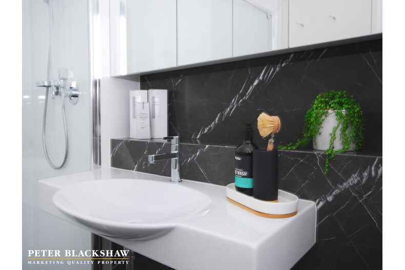 25/18 Austin Street Griffith