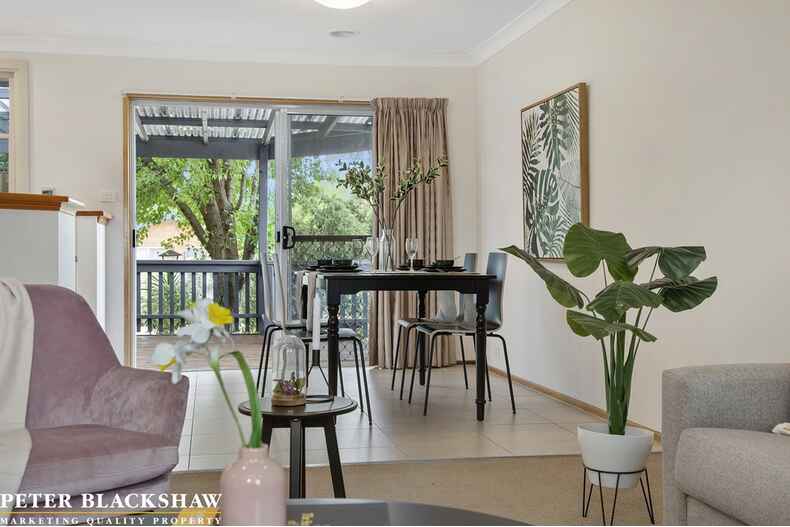 28 Castieau Street Higgins 28 Castieau Street Higgins