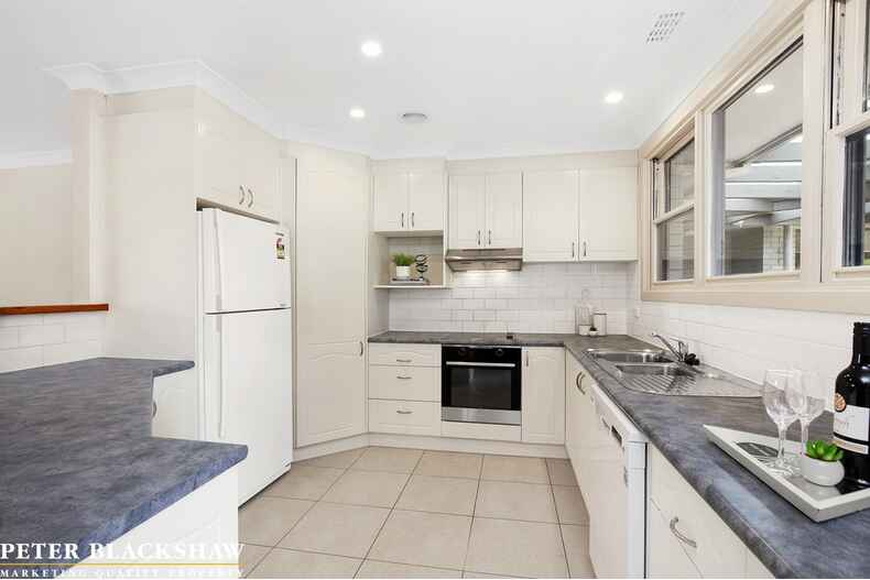 28 Castieau Street Higgins 28 Castieau Street Higgins