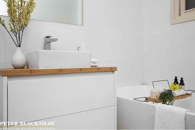 28 Castieau Street Higgins 28 Castieau Street Higgins