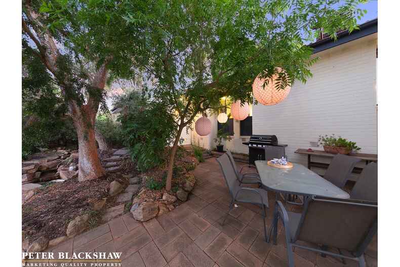 2 Mewton Place Melba 2 Mewton Place Melba