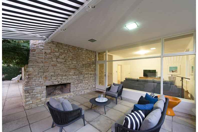 115 Schlich Street Yarralumla 115 Schlich Street Yarralumla