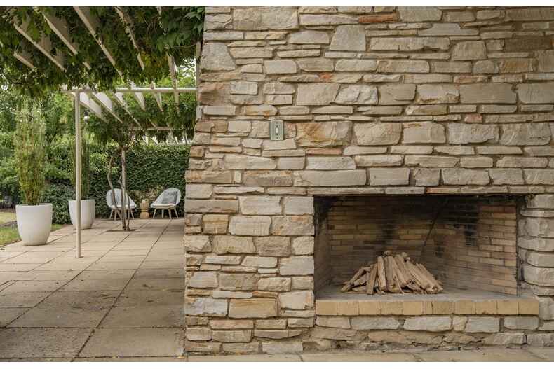 115 Schlich Street Yarralumla 115 Schlich Street Yarralumla