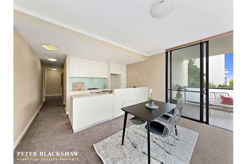 125/53 Eyre Street Kingston