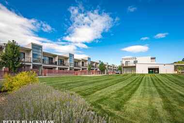 8/39 Jerrabomberra Avenue Narrabundah