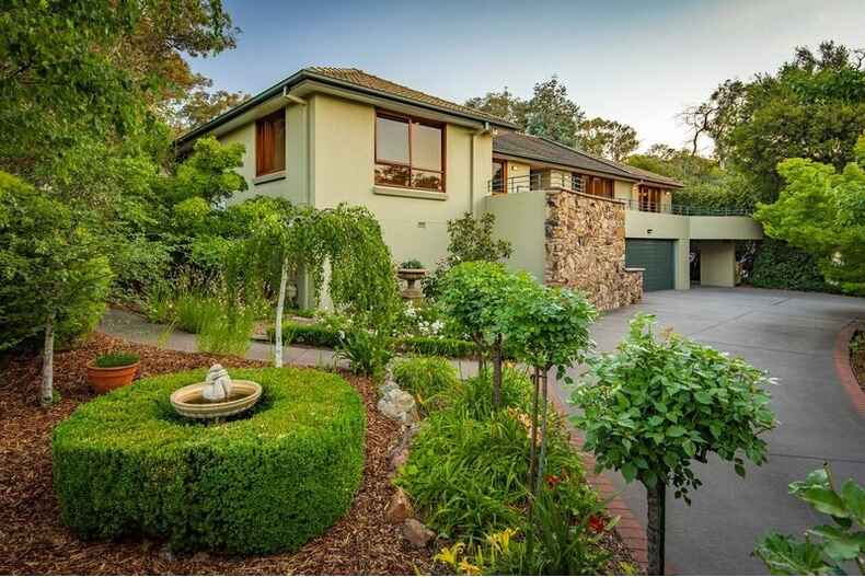 24 Holmes Crescent Campbell