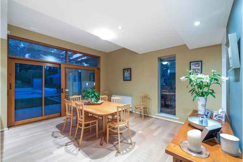 24 Holmes Crescent Campbell