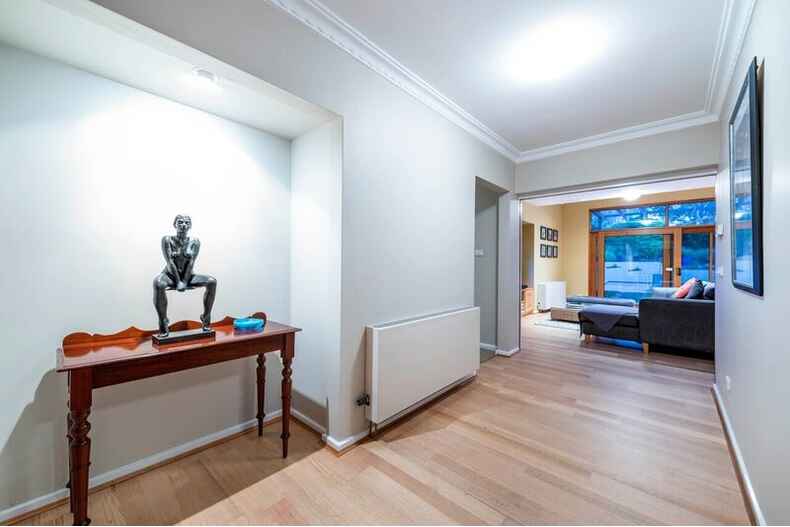 24 Holmes Crescent Campbell