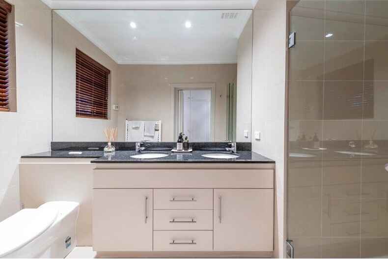 24 Holmes Crescent Campbell