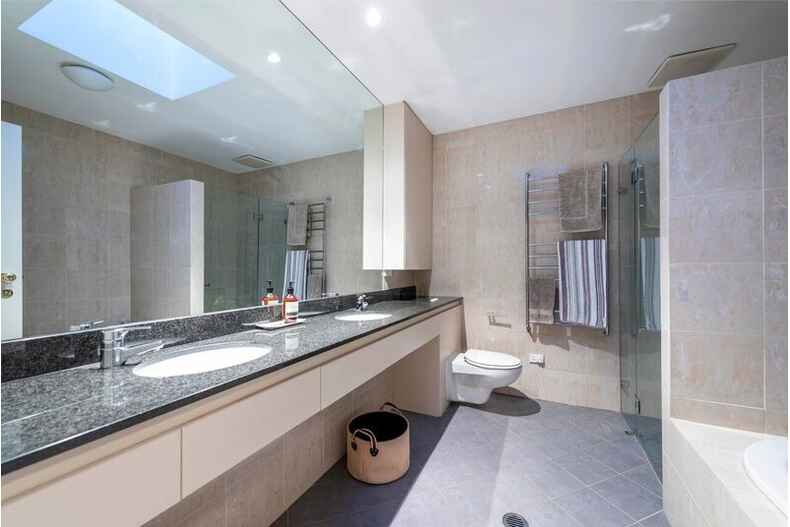 24 Holmes Crescent Campbell