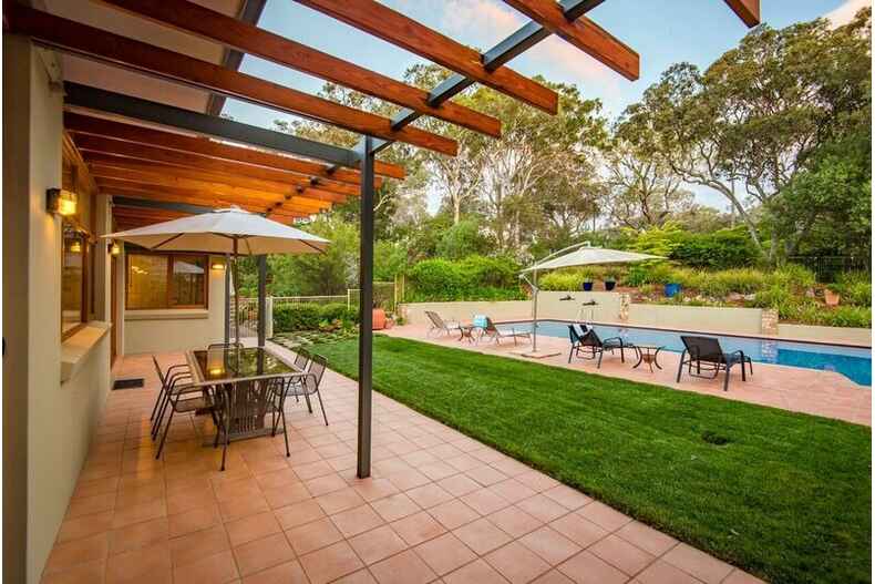 24 Holmes Crescent Campbell