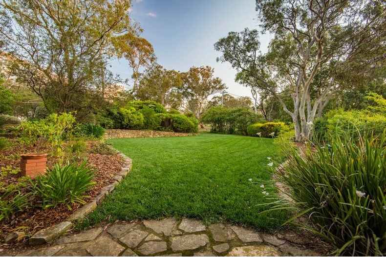 24 Holmes Crescent Campbell