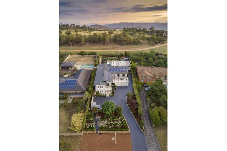25 Beaumont Close Chapman 25 Beaumont Close Chapman