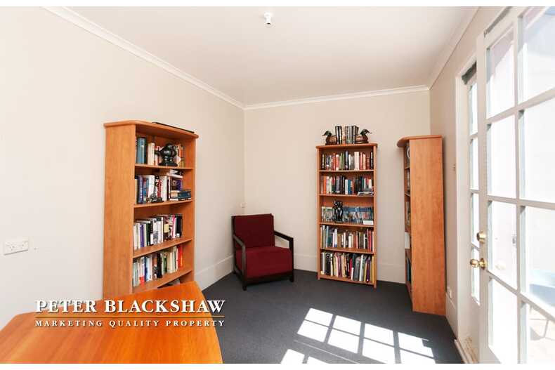 42 Holmes Crescent Campbell 42 Holmes Crescent Campbell