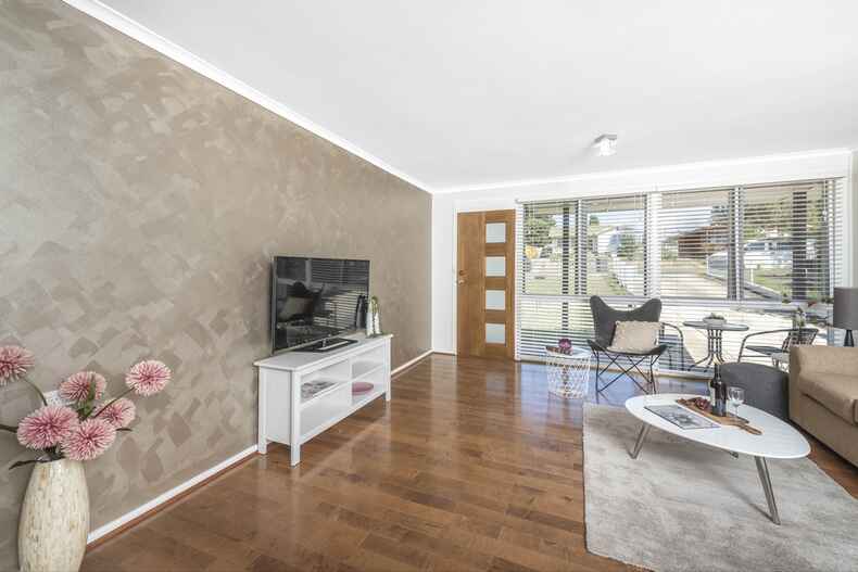 122 Donald Road Queanbeyan 122 Donald Road Queanbeyan