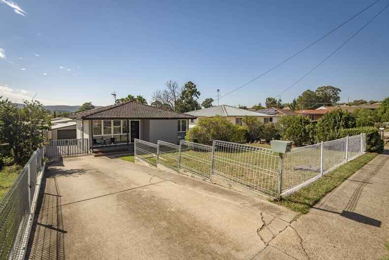 122 Donald Road Queanbeyan 122 Donald Road Queanbeyan