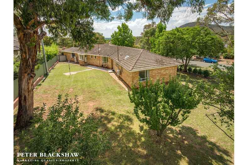 76 Vasey Crescent Campbell