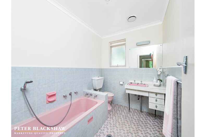 76 Vasey Crescent Campbell