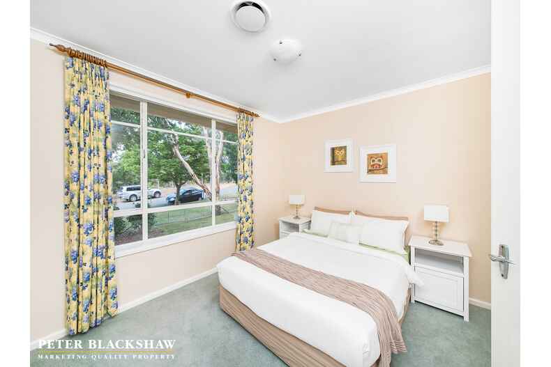 76 Vasey Crescent Campbell