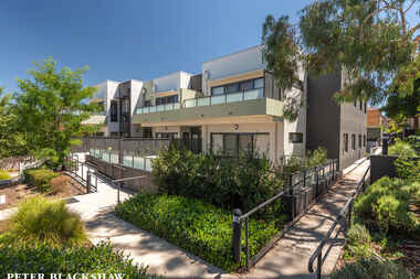 4/9 Stornaway Road Queanbeyan