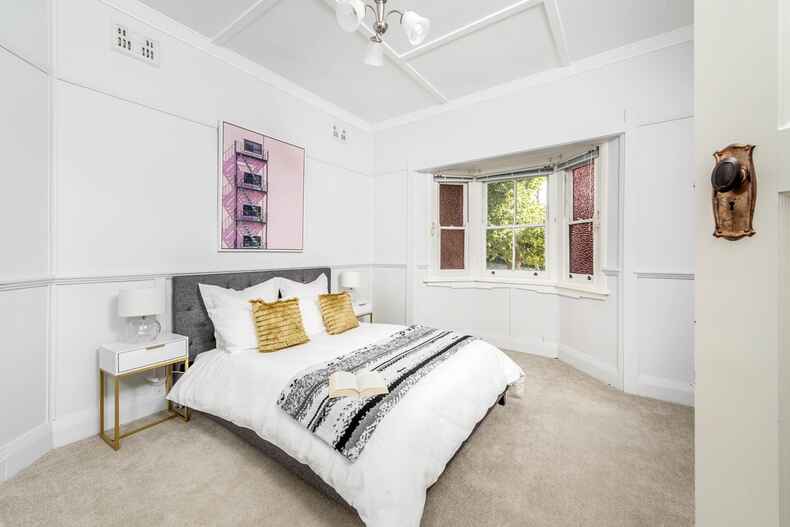 9 The Crescent Queanbeyan