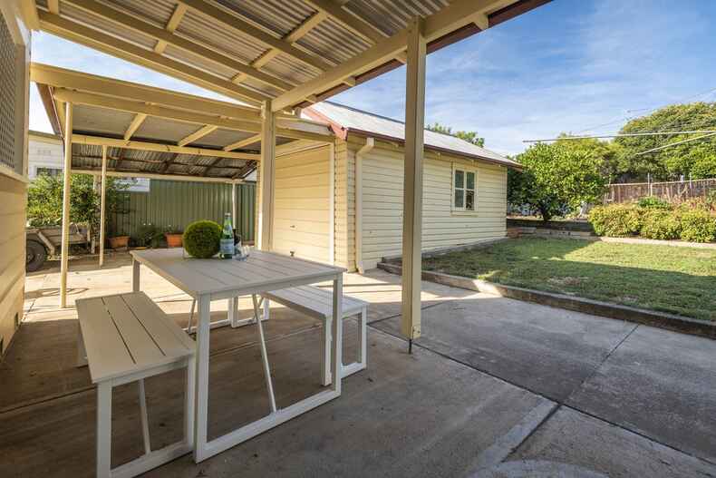 9 The Crescent Queanbeyan
