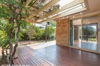 7 Jonsson Court Dunlop