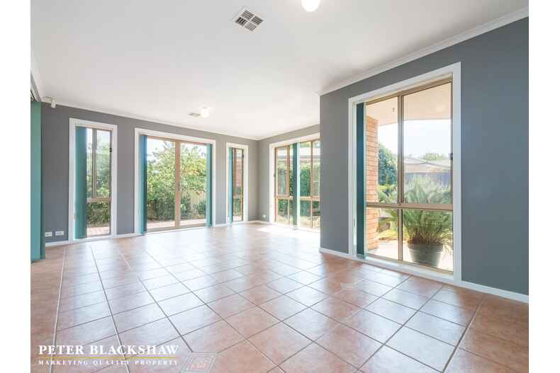 7 Jonsson Court Dunlop 7 Jonsson Court Dunlop