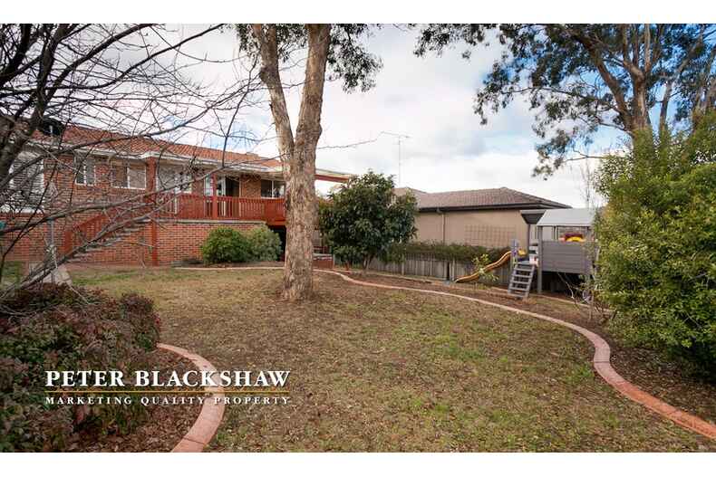 17 Lochiel Street Karabar