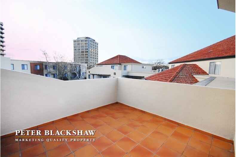 157/8 Jardine Street Kingston