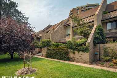 5/24-28 Telopea Park Kingston