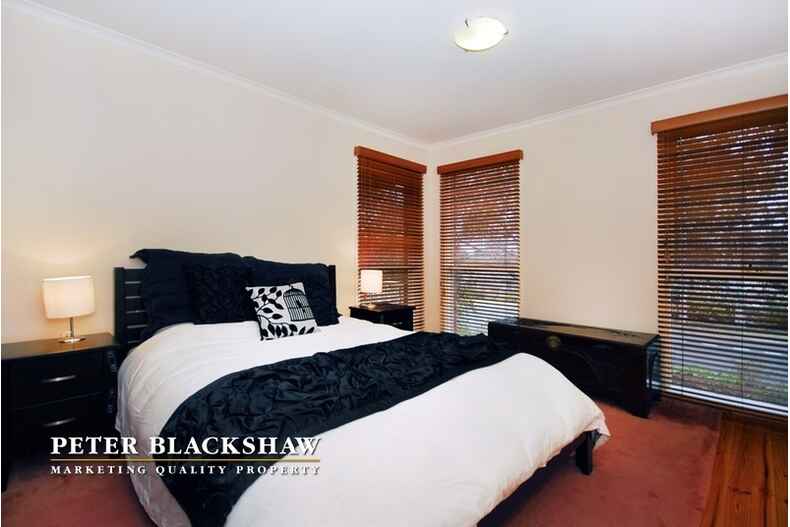 33 Williamson Street Holder 33 Williamson Street Holder